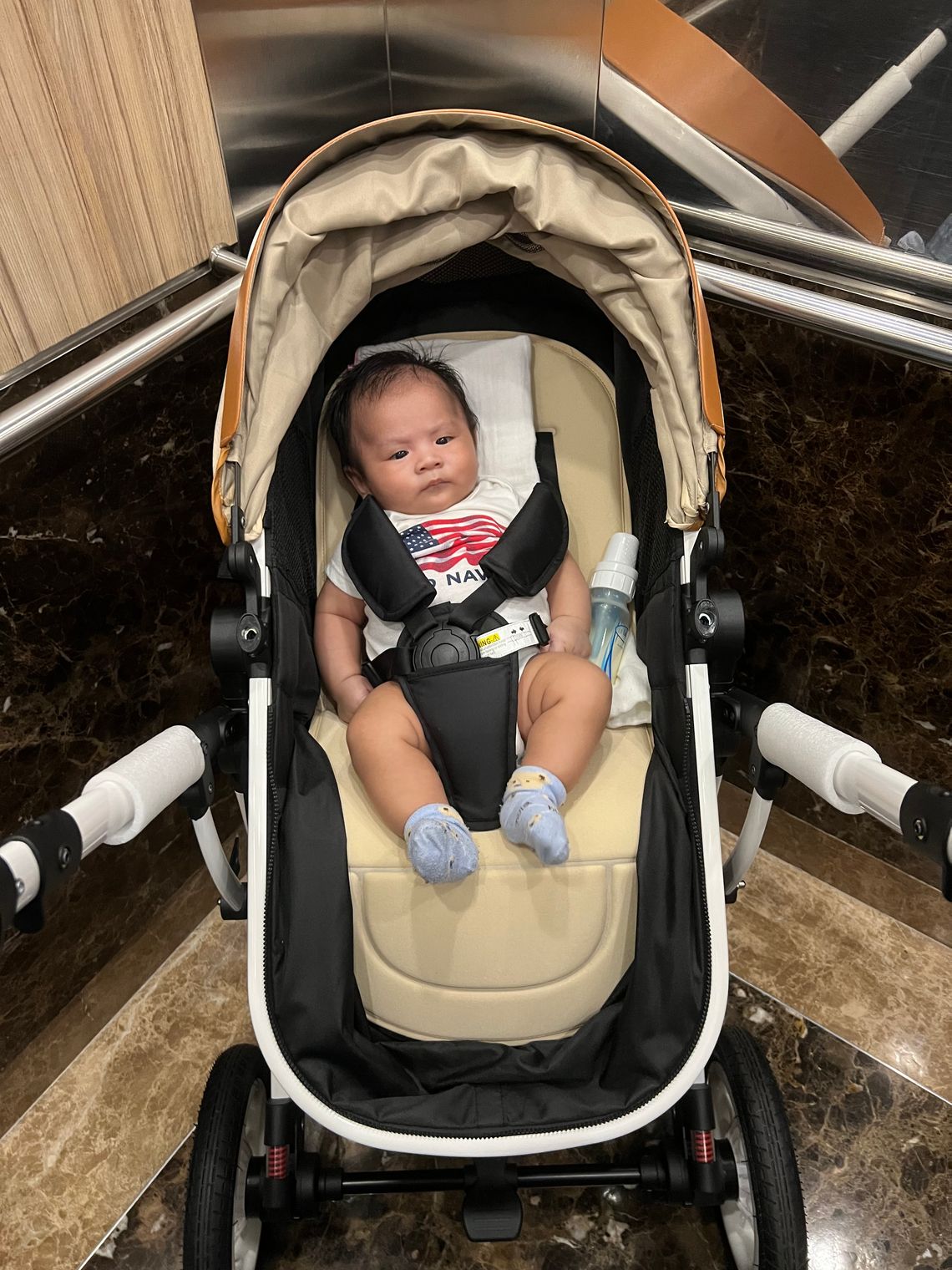 Tin loves new Chilux stroller 🥹